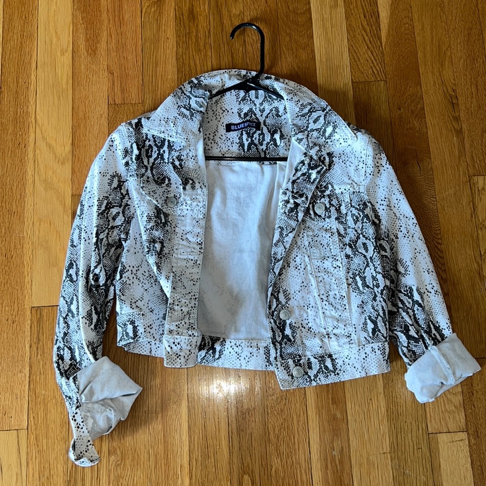 Snake Print Jacket. Fake Jean Type. Size M